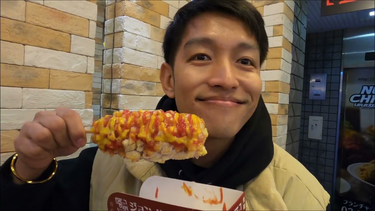 WE WENT TO MINI KOREA 🇰🇷 | FOOD HUNTING VLOG🌭🧇 | OSAKA, JAPAN 🇯🇵