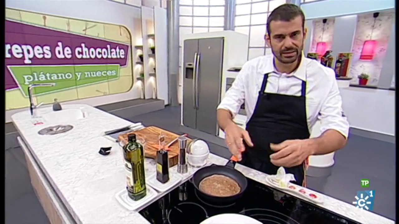 Cómetelo | Crepes de chocolate plátano y nueces
