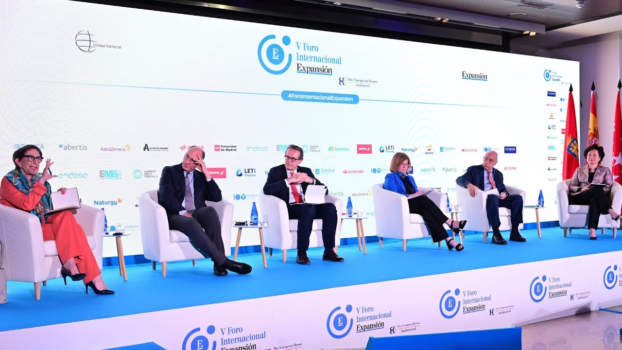 Vea íntegra la mesa dedicada a los desafíos geopolíticos y geoeconómicos en el V FORO INTERNACIONAL