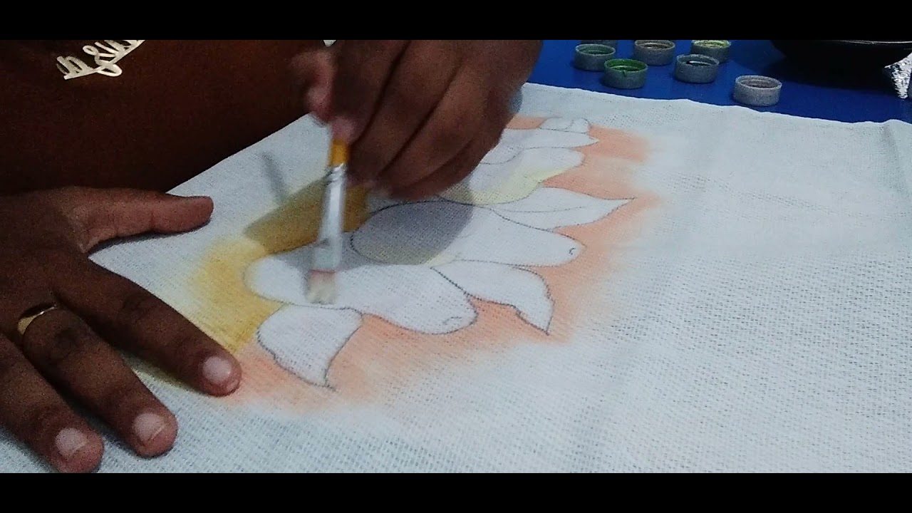 pintando tecido de maneira f&aacute;cil e r&aacute;pida .