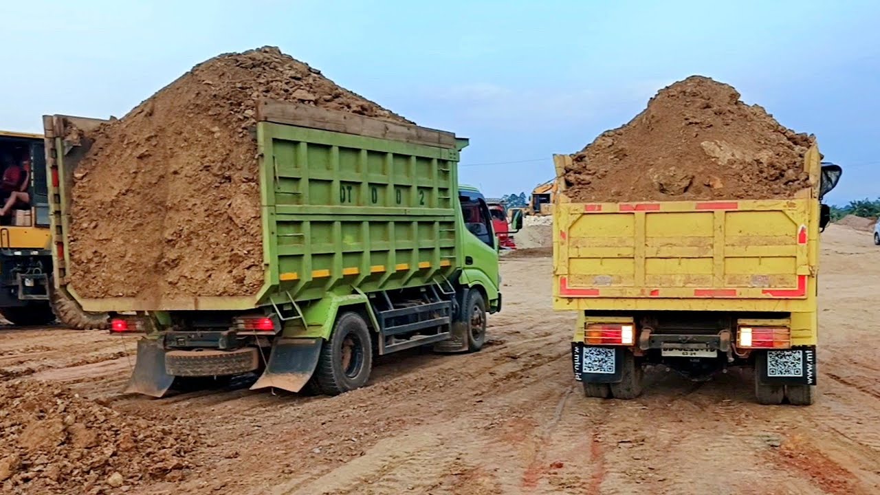 TRUK JOMPLANG, Mobil Truk Hino Dutro BAK TONGKANG Setara Bak HINO LOHAN Bongkar Muatan TANAH. 