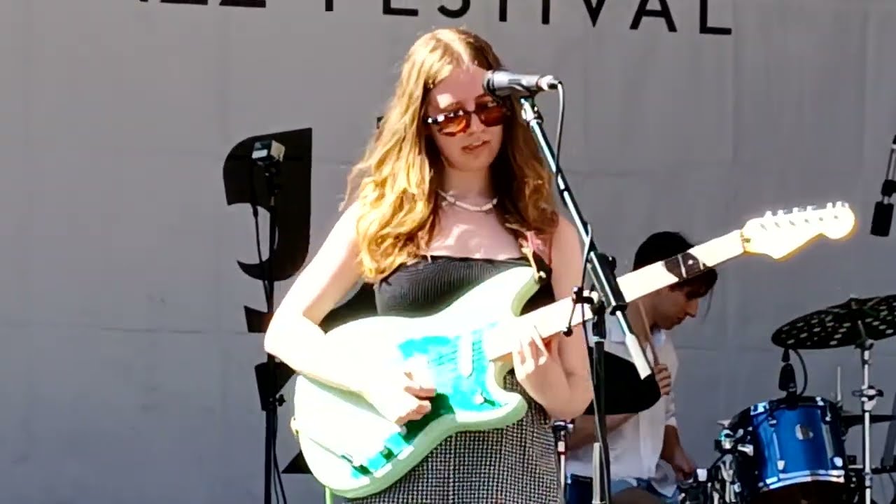 AYLA TESLER-MABE (Ludic) 