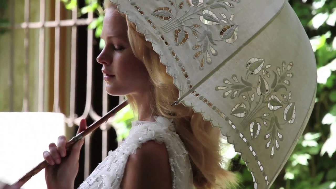 Making of | Erin Heatherton dresses Pronovias for ¡Hola! Spain editorial