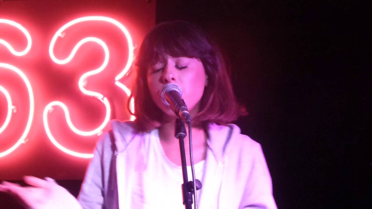 Foxes - Devil Side (HD) - HMV, 363 Oxford Street - 08.02.16