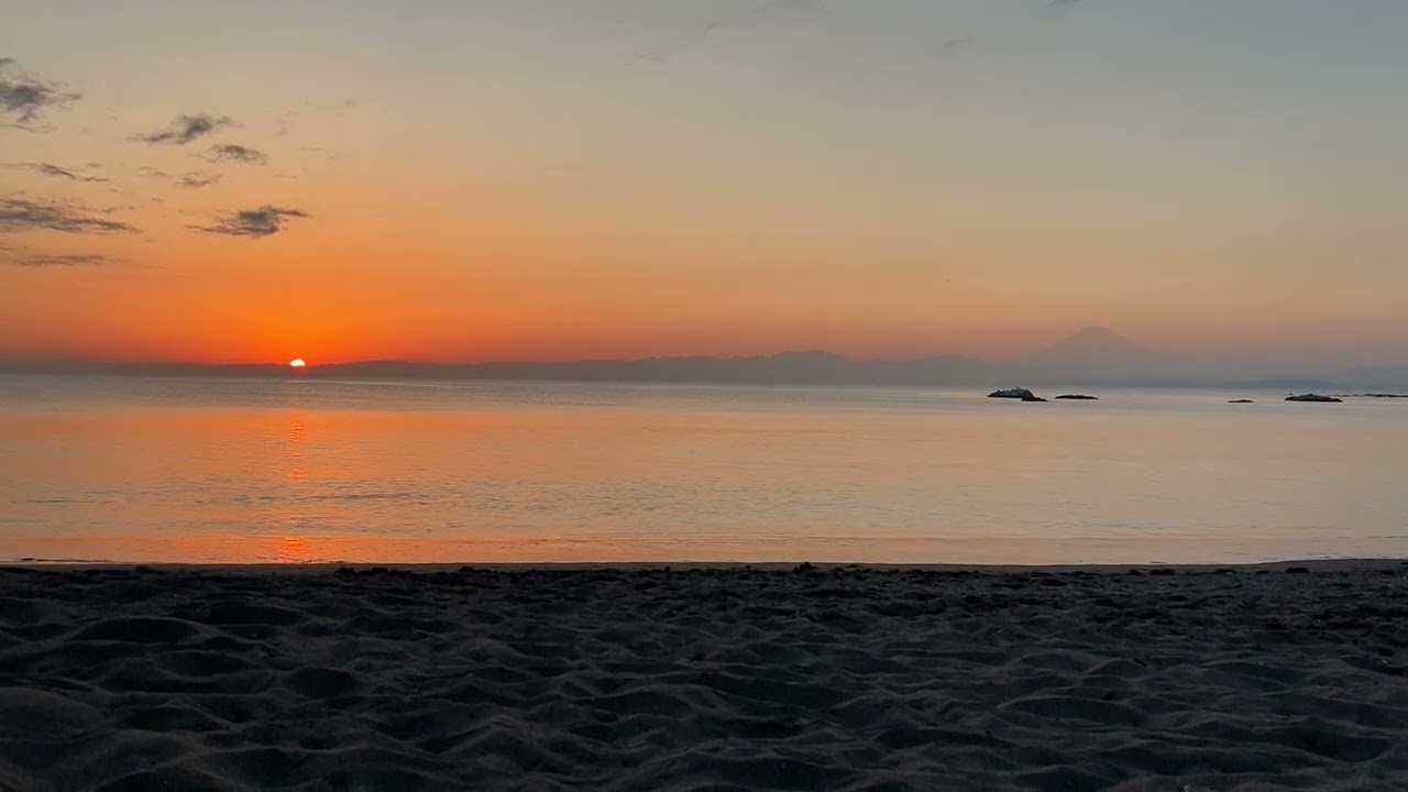 Sunset at Hayama Beach, Kanagawa, Japan, 18. Jan. 2026, Mt. Fuji view