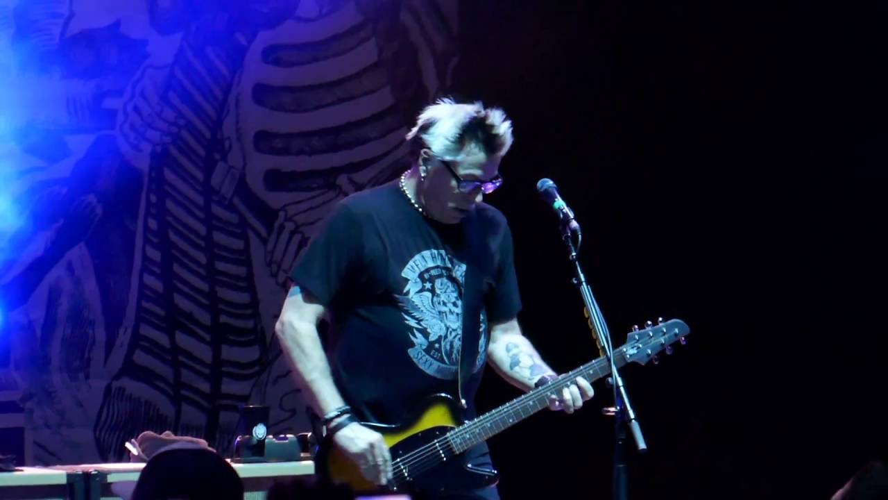 The Offspring - Spare Me The Details / Gotta Get Away - Costa Mesa CA 20-07-2016