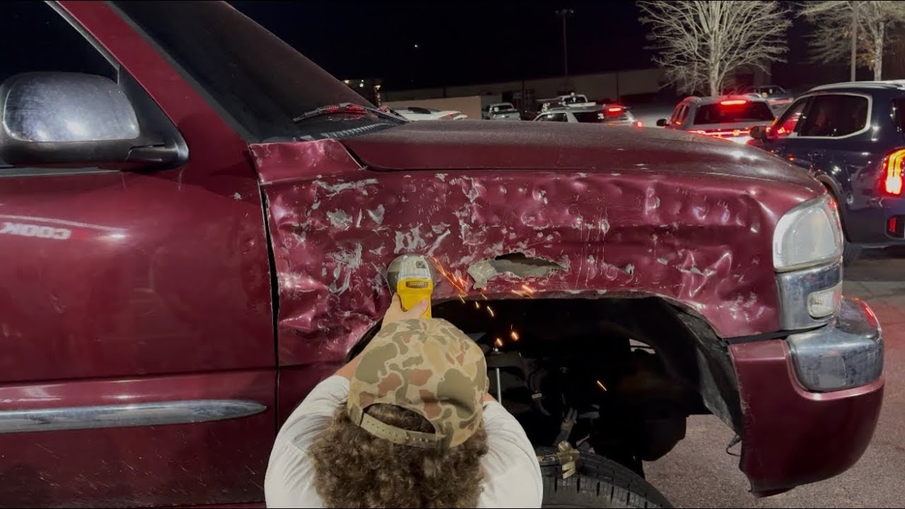 Wee Man Vandalizes A Truck (Cops Called)