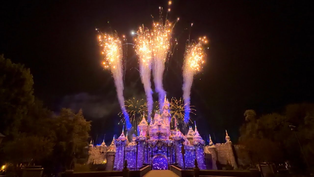 Believe In Holiday Magic Fireworks Disneyland 2025 4K