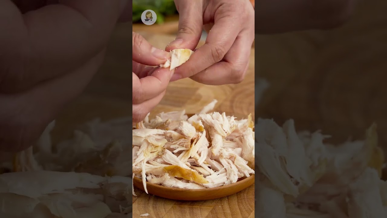 Flavourful Brunch or Dinner Recipe Idea - Chicken Omelette #shorts