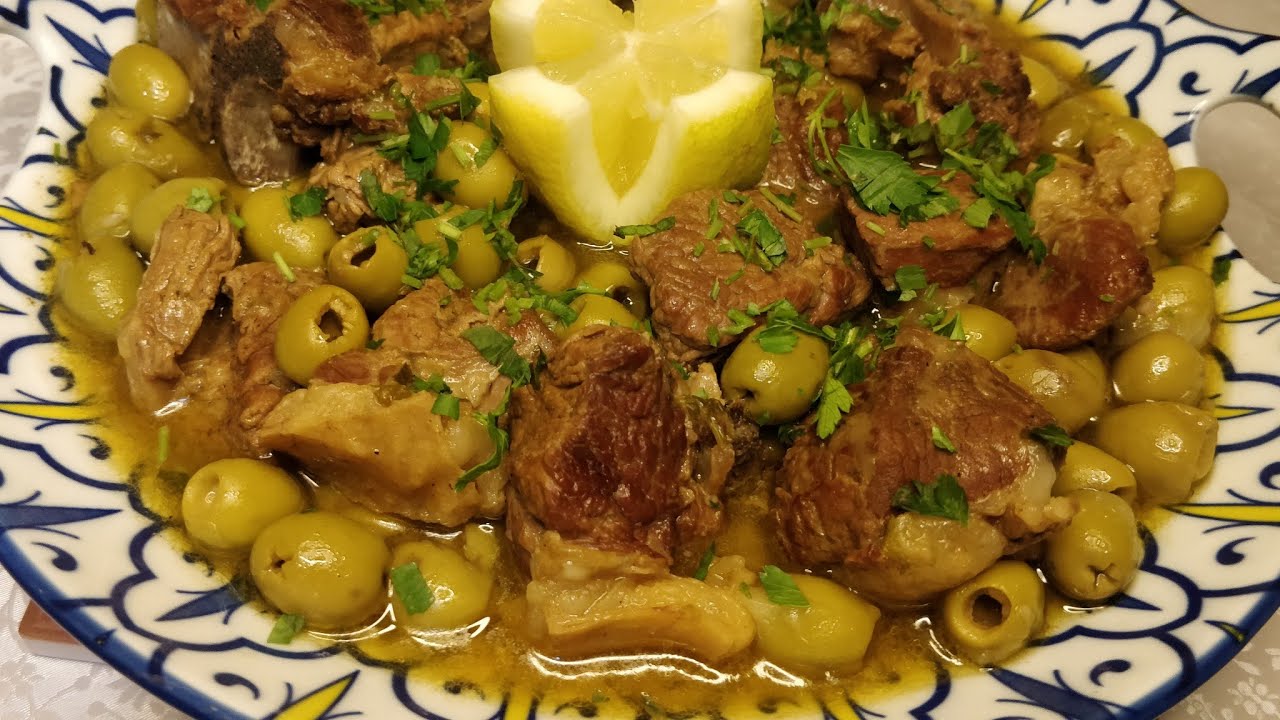 طاجين الزيتون بالصلصة البيضاء و اللحم الغنمي بنة لاتقام ❤️❤️❤️