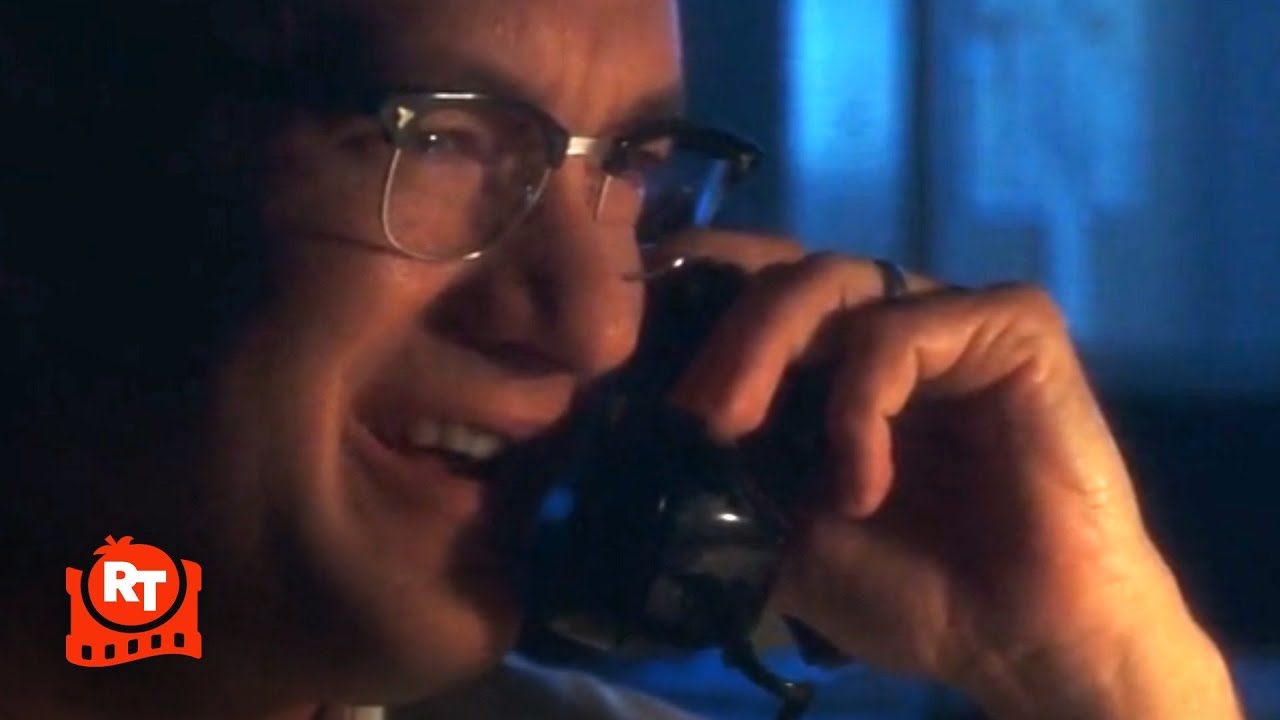 Catch Me if You Can (2002) - No One Else to Call Scene | Movieclips