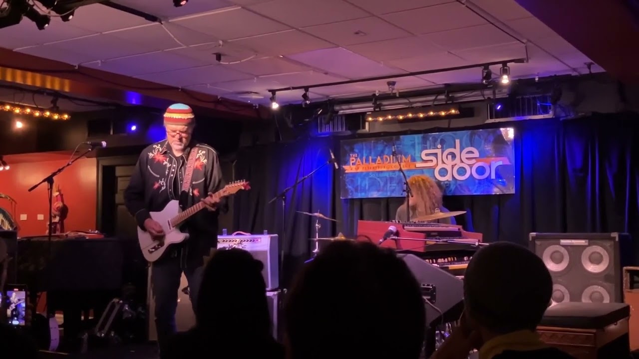 Greg Koch featuring the Koch Marshall Trio doing some chicken pickin' at the Palladium.