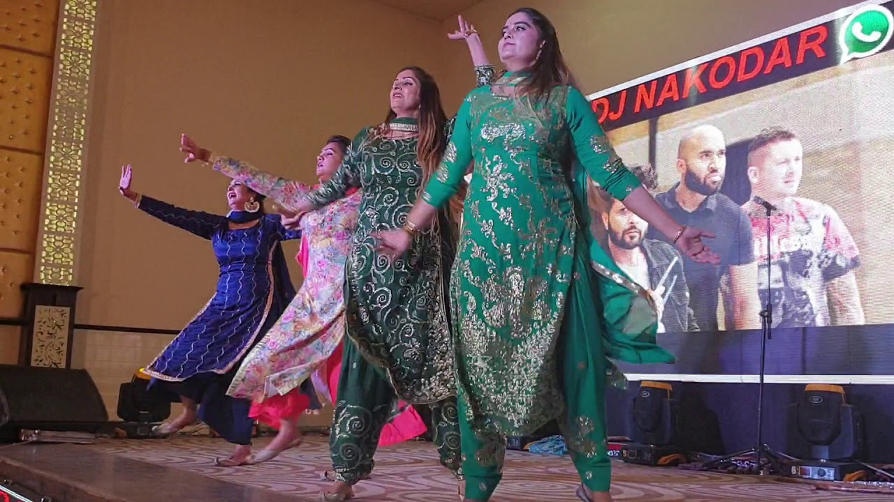 ਅੱਜ ਦਿਨ ਦਾ ਸ਼ੋਅ lilly ਰੇਸੋਰਟ ਨਕੋਦਰ ਫ਼੍ਰੇੰਡ੍ਸ orchestra ਦੀ ਪਰਫੋਰਮਾਂਸ