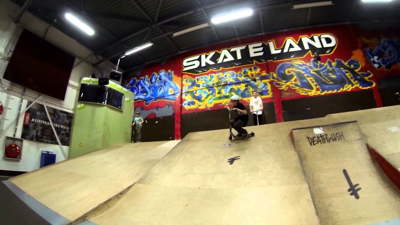 RXS boardshop - Scoot Teamvideo Skateland | BRO's: Alex and Angelo