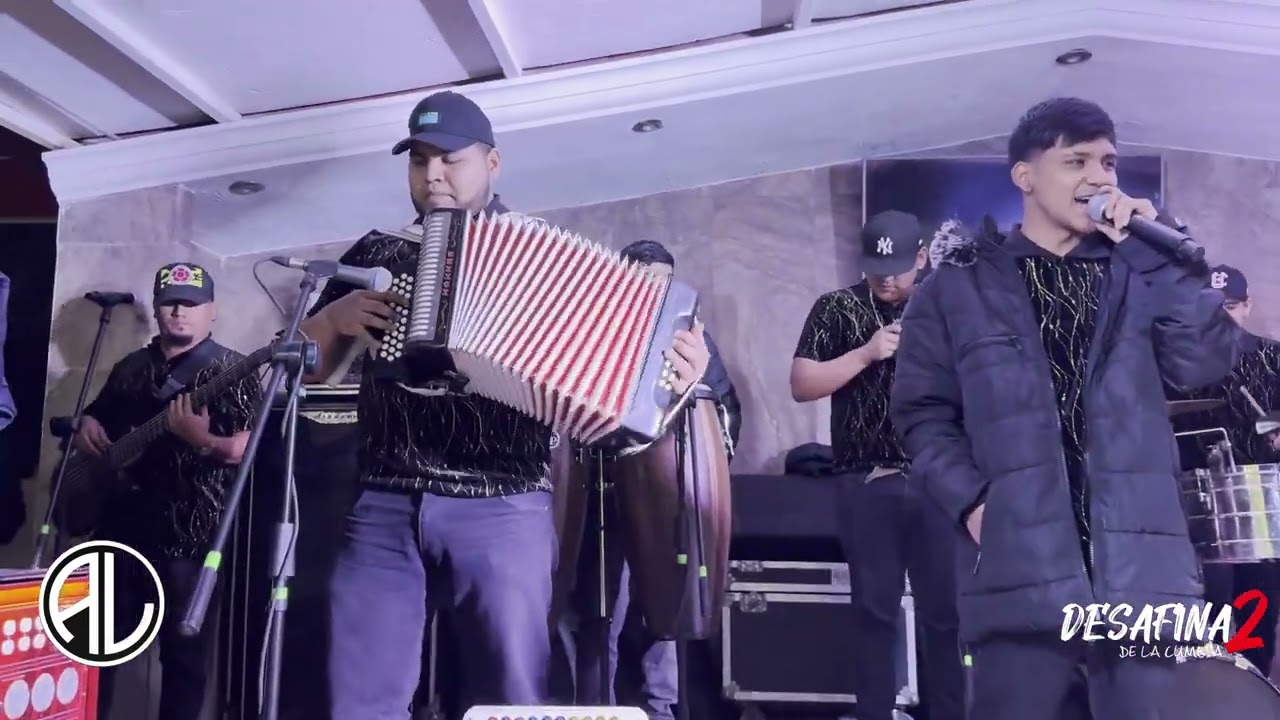 MIX KOMBO 3   DESAFINA2 DE LA CUMBIA