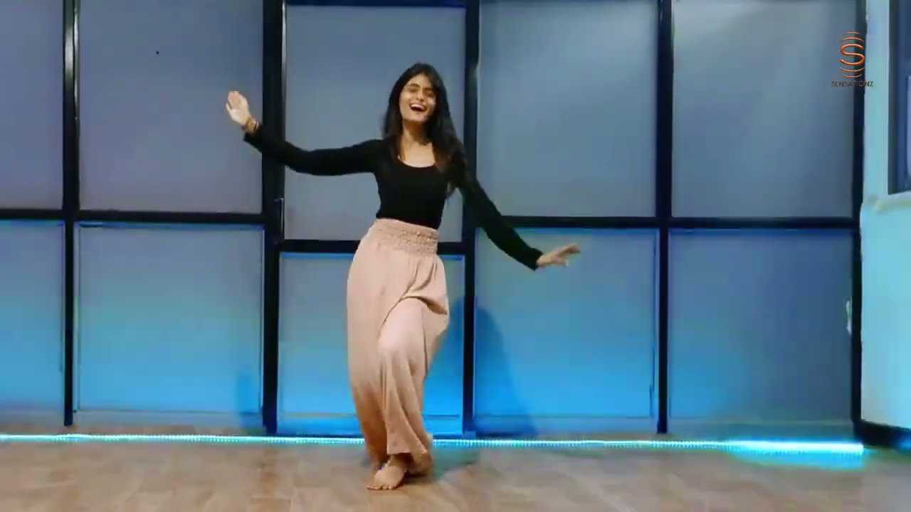Dance on Aaj sajeya song  by PRAKRITI MAM  ||  