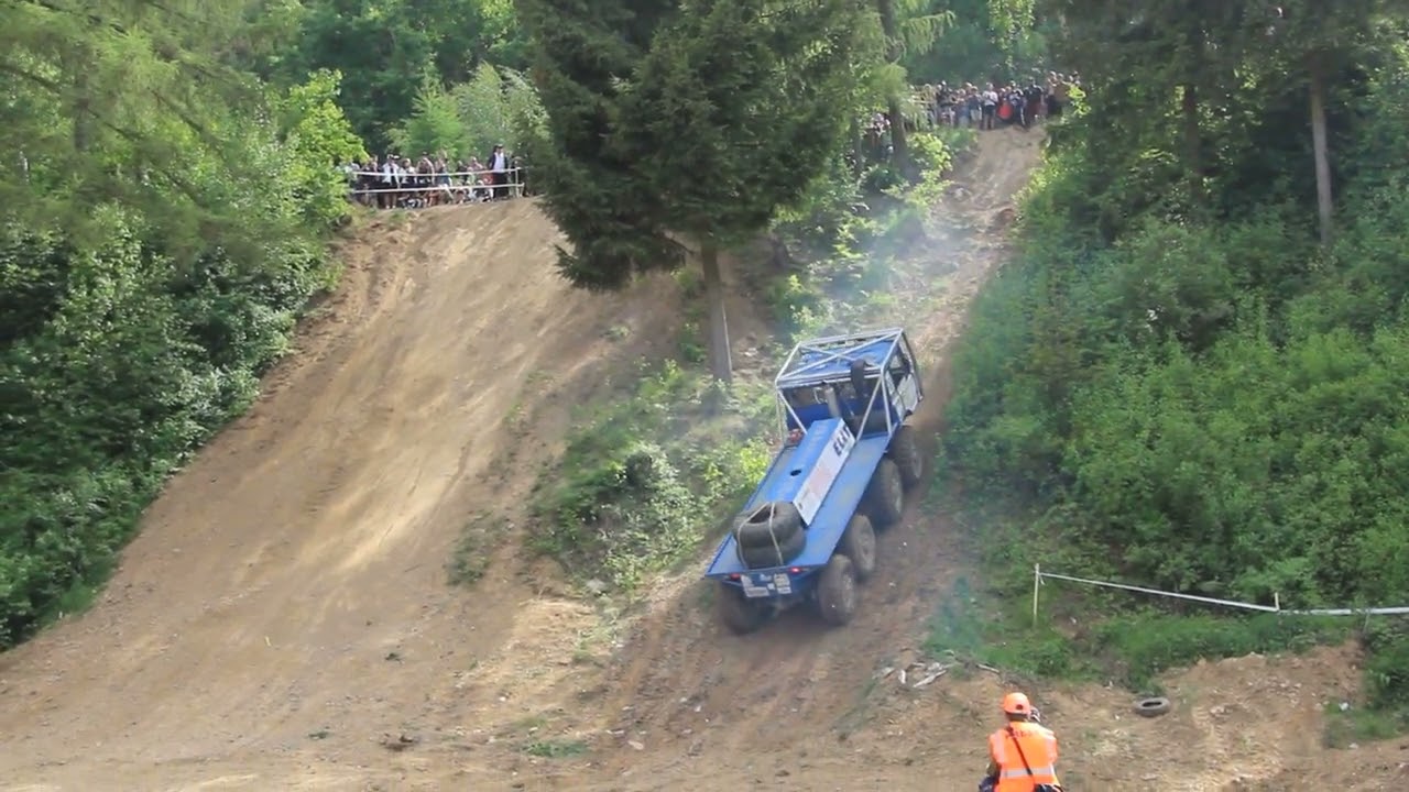 Závod do vrchu - Truck Mohelnice 2022 - Vložený závod do strmého vrchu o pohár Olomouckého kraje