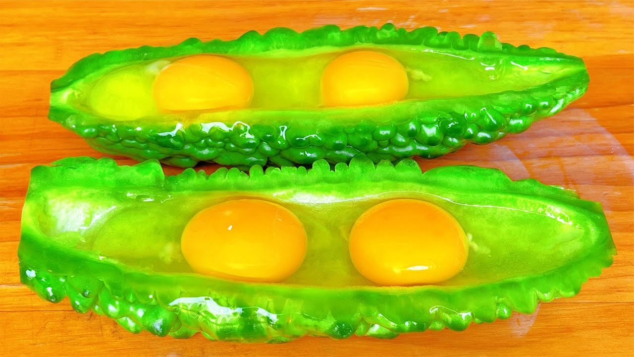 【丽丽厨房】苦瓜和雞蛋這樣做，好吃到你不想停筷子，低脂無油，多吃也不怕胖 ， A recipe of  How To Make New way to eat bitter gourd and eggs