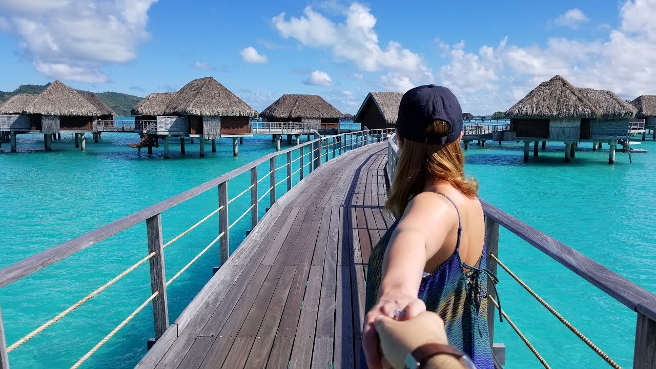 Please don't photoshop our honeymoon. (YIAY 
