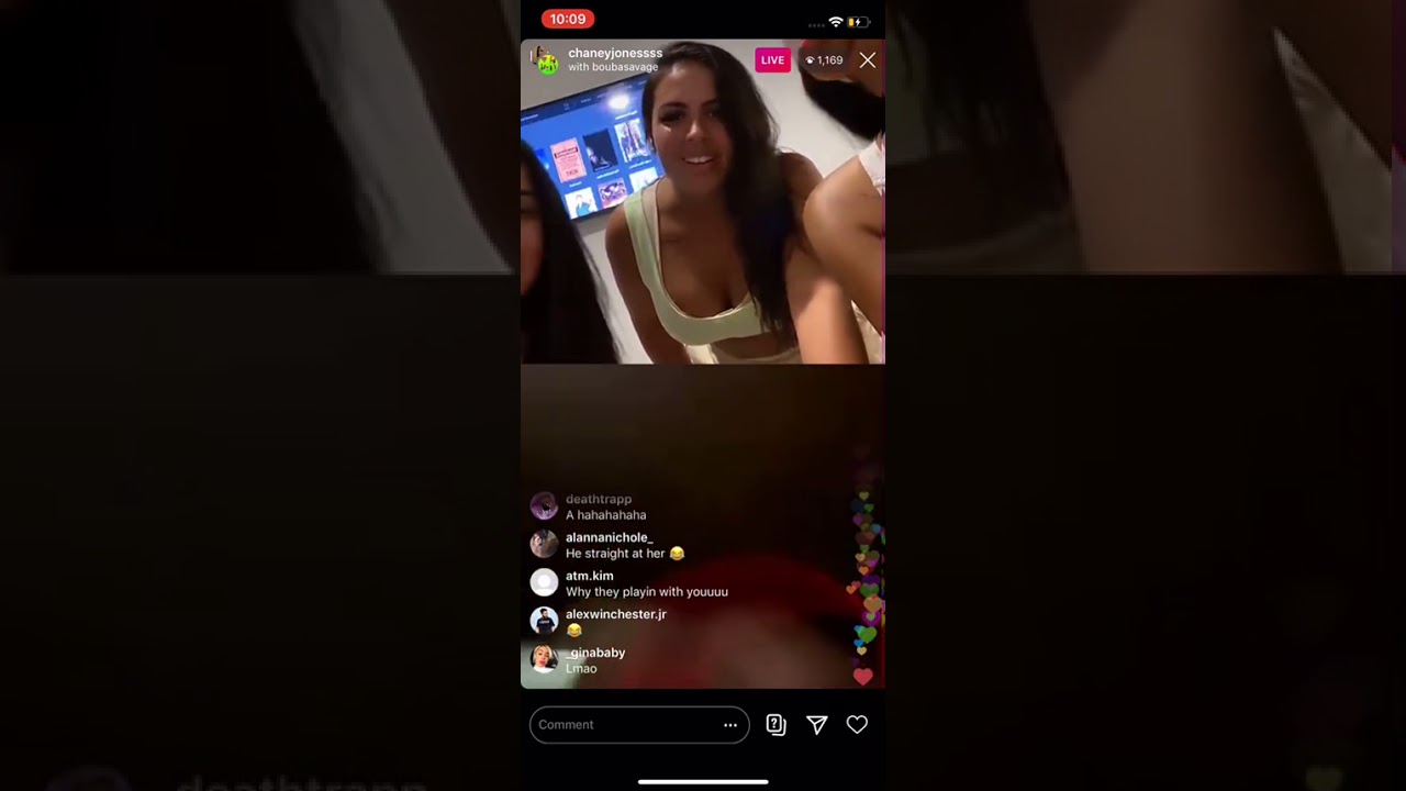 Bouba Savage is not playing w these 3 Instagram girls on ig live
