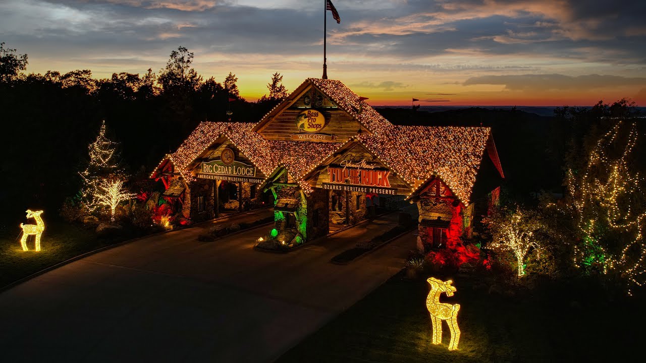 #HomeForTheHolidays: The Magic of Christmas 2021