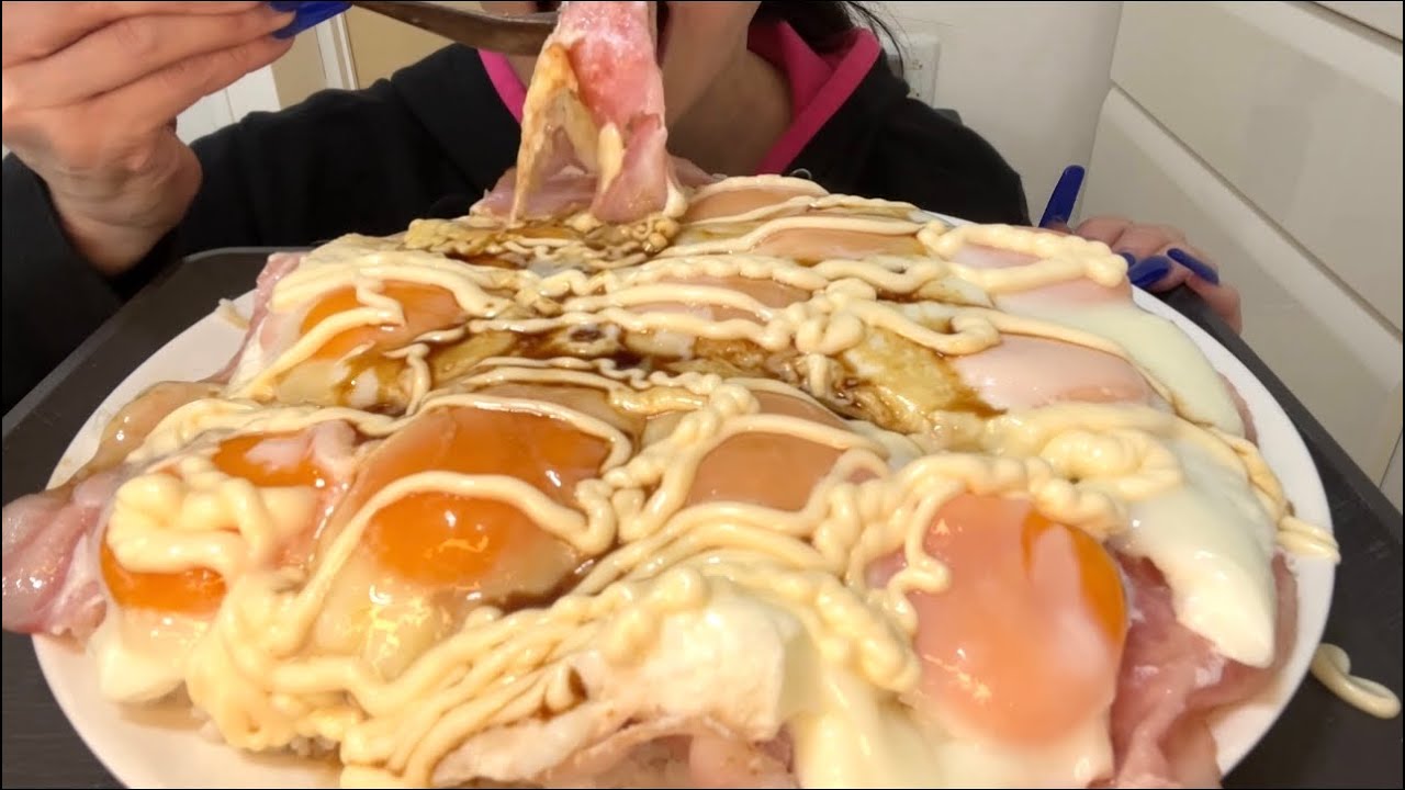 【ASMR，咀嚼音】Bacon and Egg Rice Bowl！ベーコンエッグ丼！