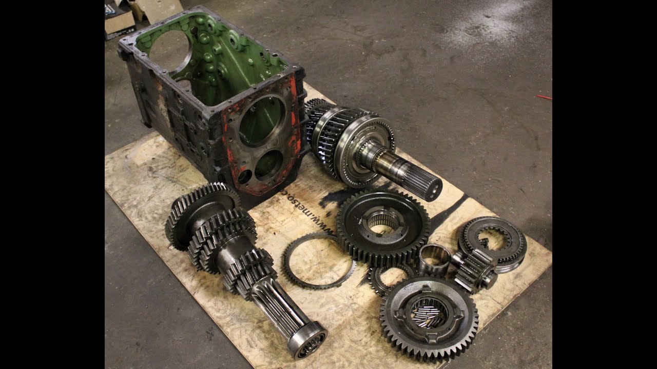 ZF S6-90 purkaminen osa 1: -Vaihteiston pää- ja sivuakselin irrotus