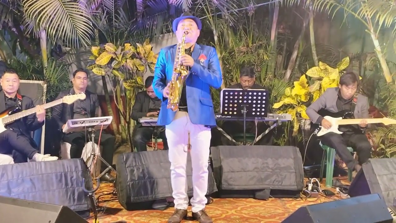 Saxophonist Dinesh chhetri ☎️ 9163171400 Kolkata 🎷 o mere dilke chain 🎷
