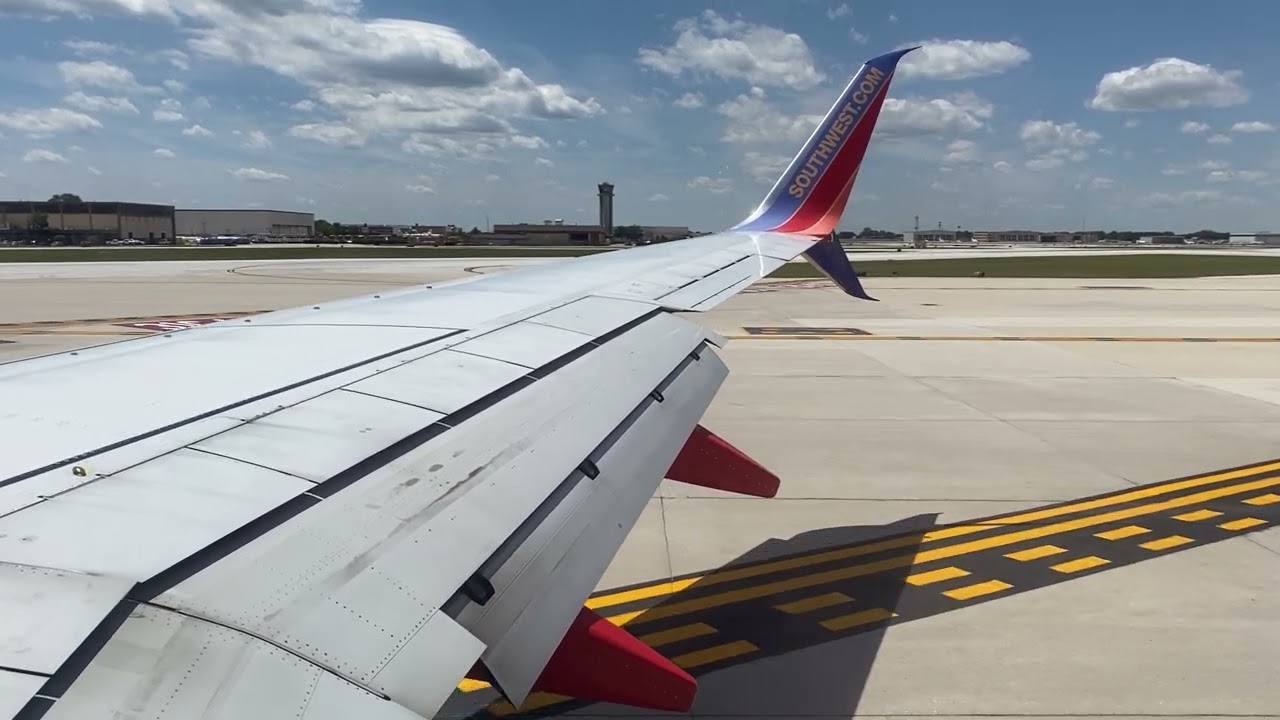 Southwest Airlines Takeoff Chicago (Midway) - Boeing 737-8H4