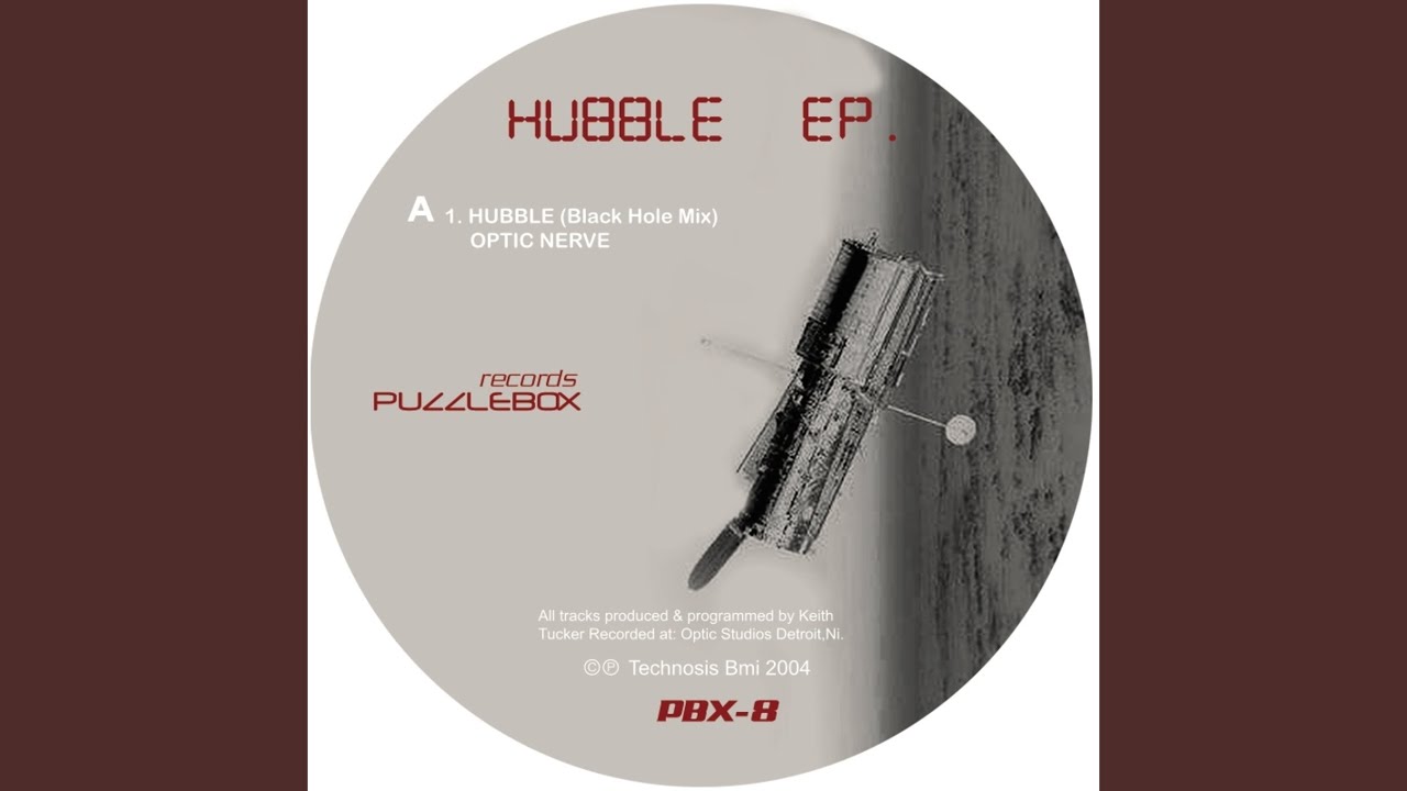 Hubble (mieszanka nerwu wzrokowego i czarnej dziury)