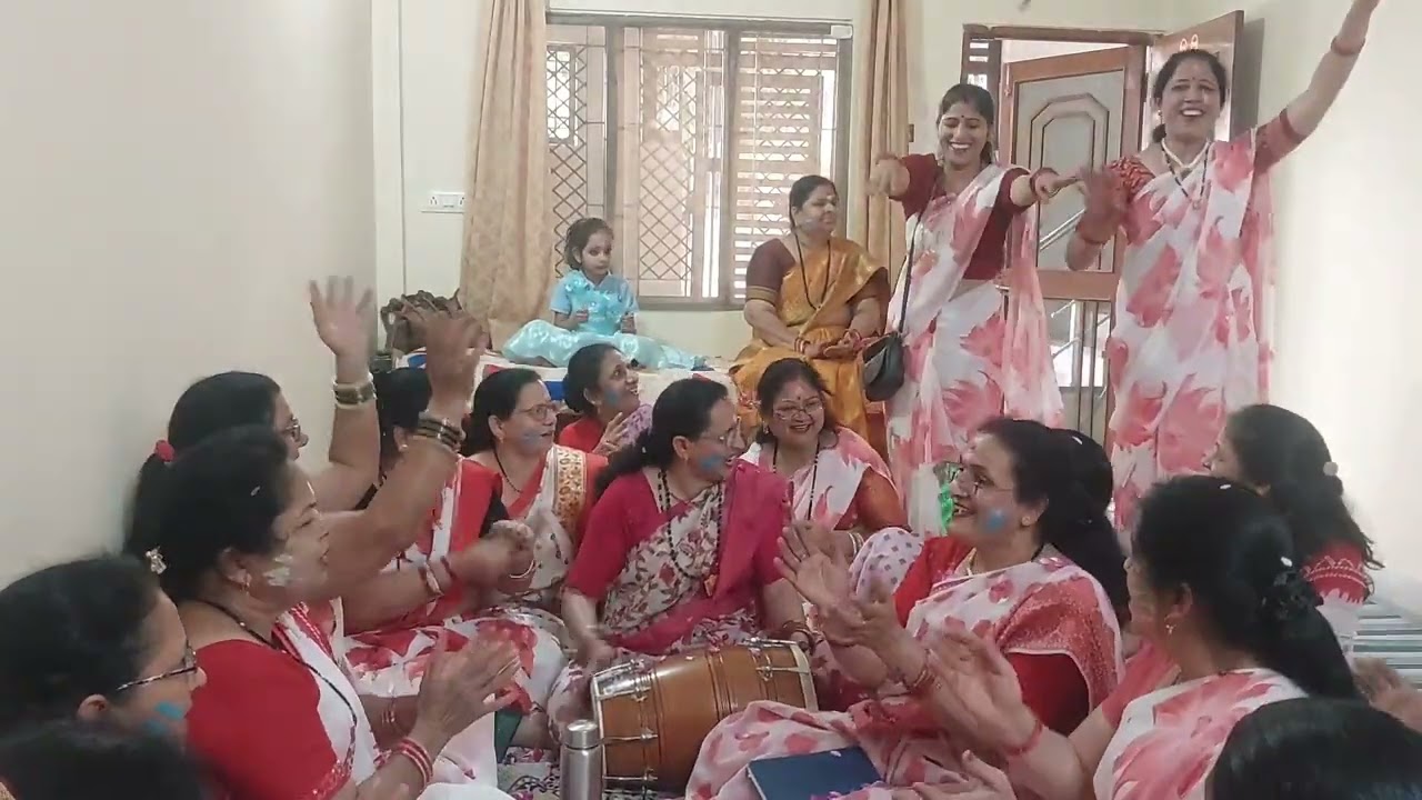 #Holi hai # Lal Gulabi Rang Dalo Re Holi I Rasiya @bansuri bhakti geet9785.....