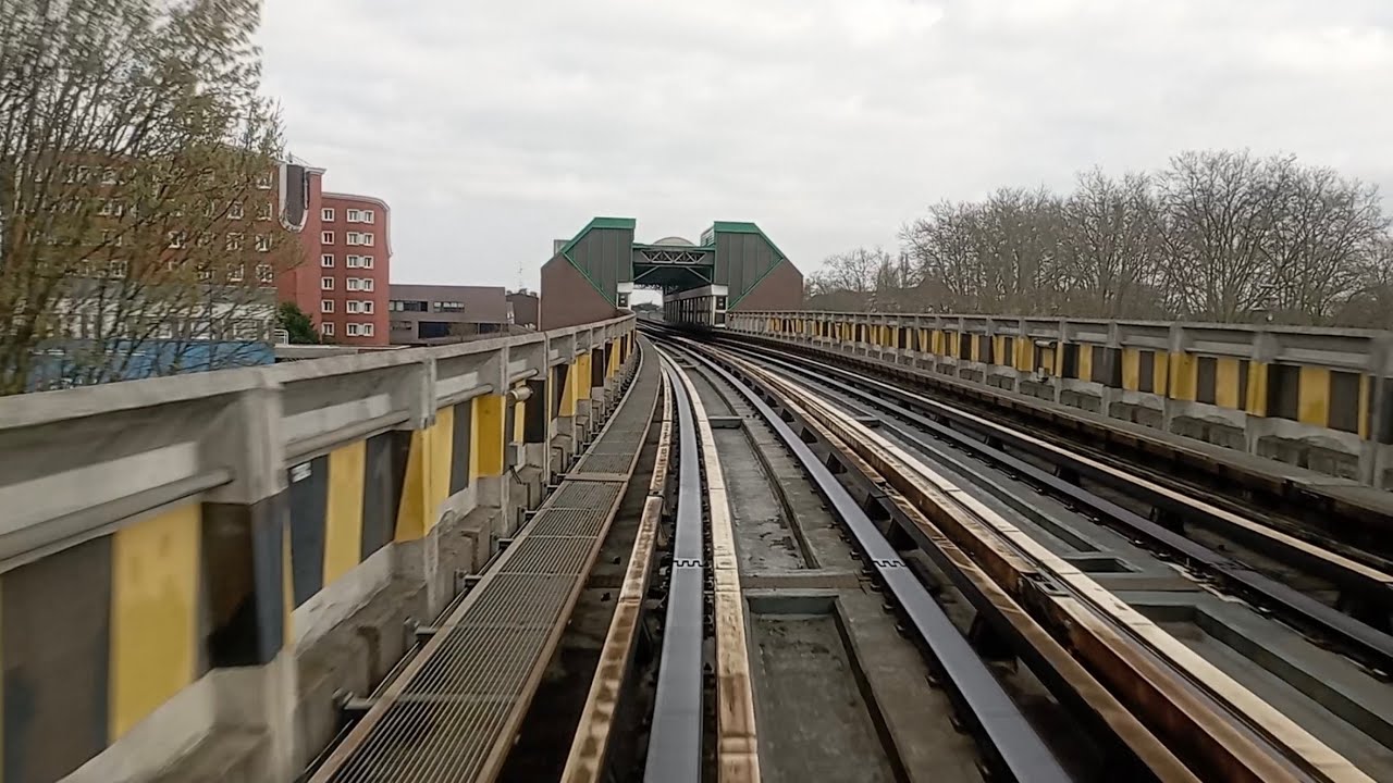{MÉTRO} Voyage en VAL 208 et 206, rames HP 92 et 24, ligne 1 🟡 et 2 🔴.
