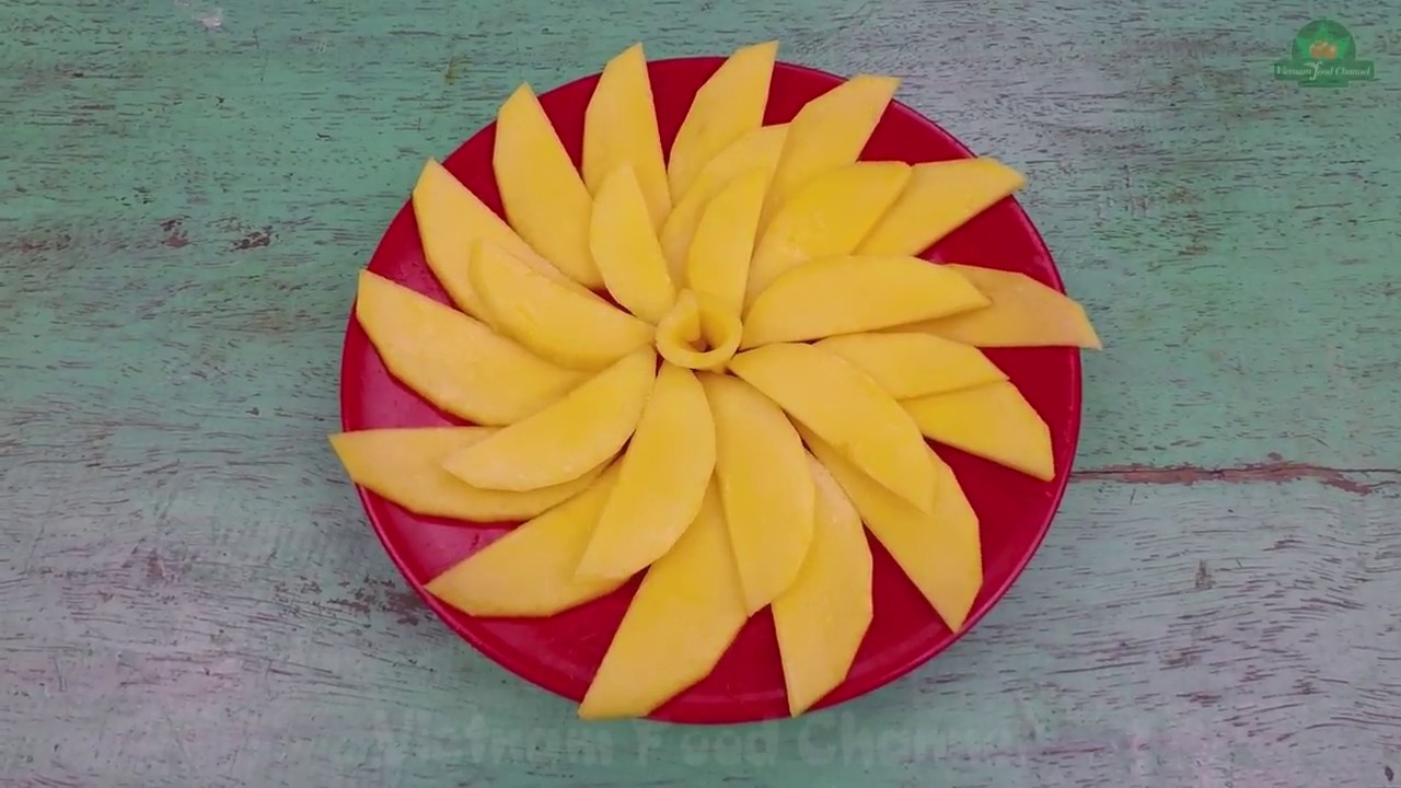 Fruit decorations ideas (06) -  Mango
