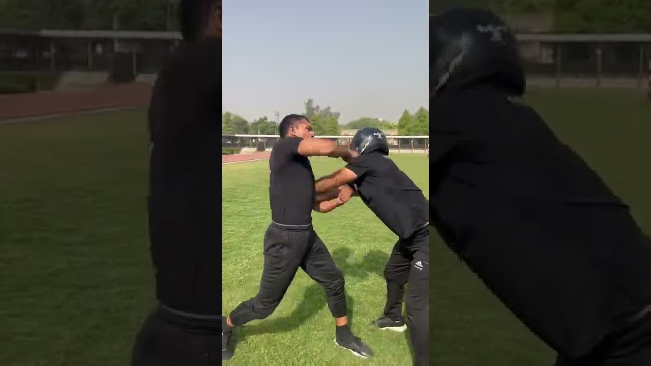 Road Fight With Commando 