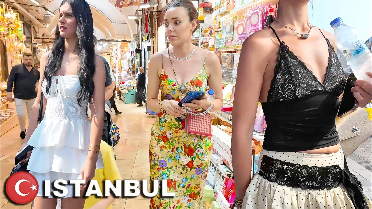 Fatih District Walking Tour Exploring the Grand Bazaar – The Heart of Old Istanbul 🇹�