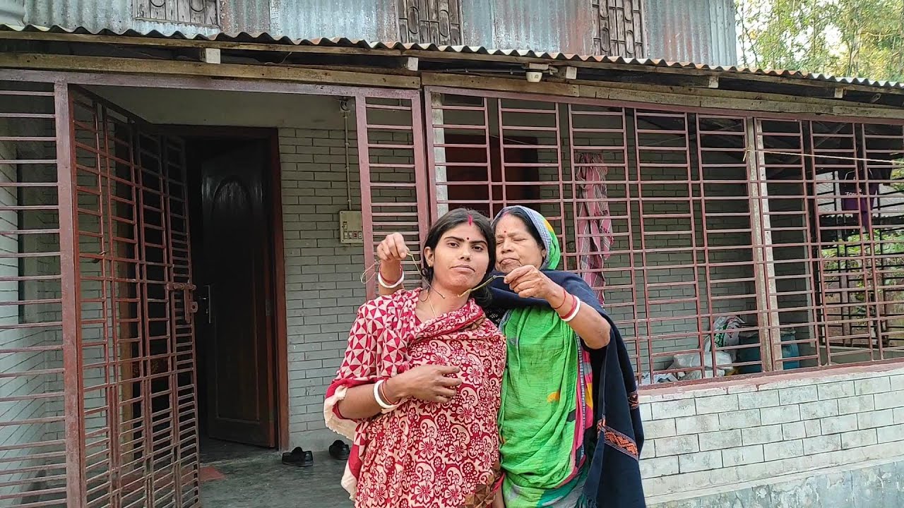 আমার বউয়ের সারা শরীরে পিত্তি উঠছে 😭গ্রাম্য চিকিৎসা দিলাম 💉