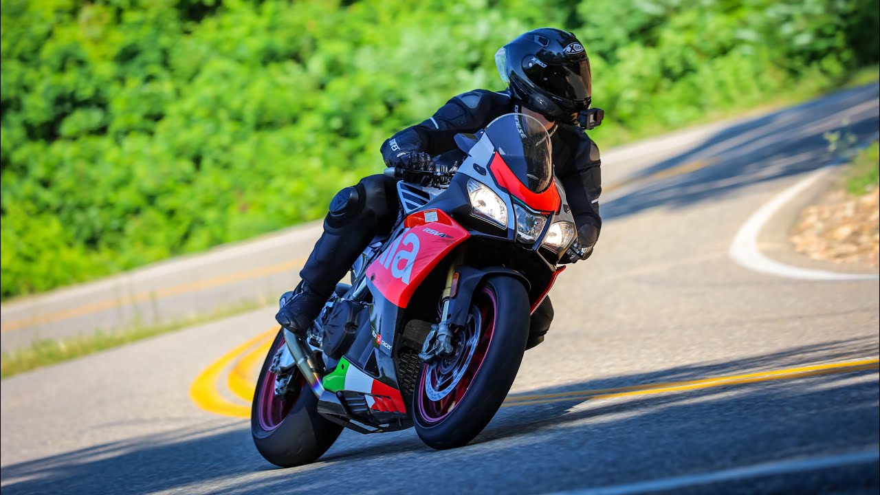 Tail of the dragon Aprilia RSV4 w/ SC Project EPIC SOUND!! *4K*