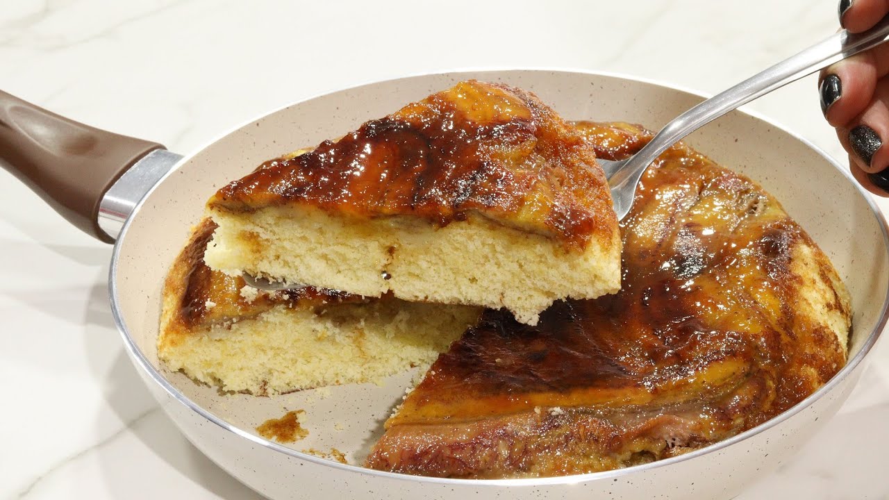 FEITO NA FRIGIDEIRA - Bolo de banana caramelizado SUPER FOFINHO na frigideira! Pronto em 15 minutos