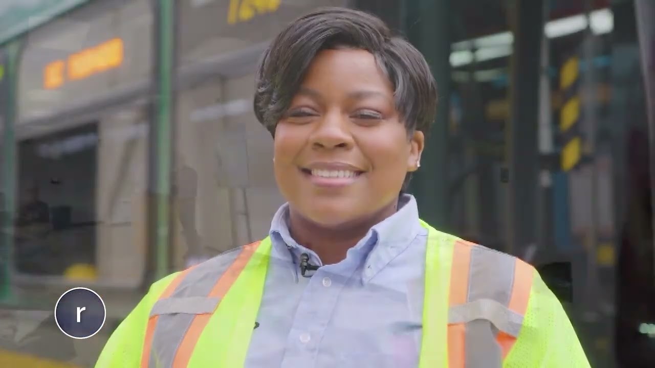 Metro bus operator Chyee Howell honored for heroism
