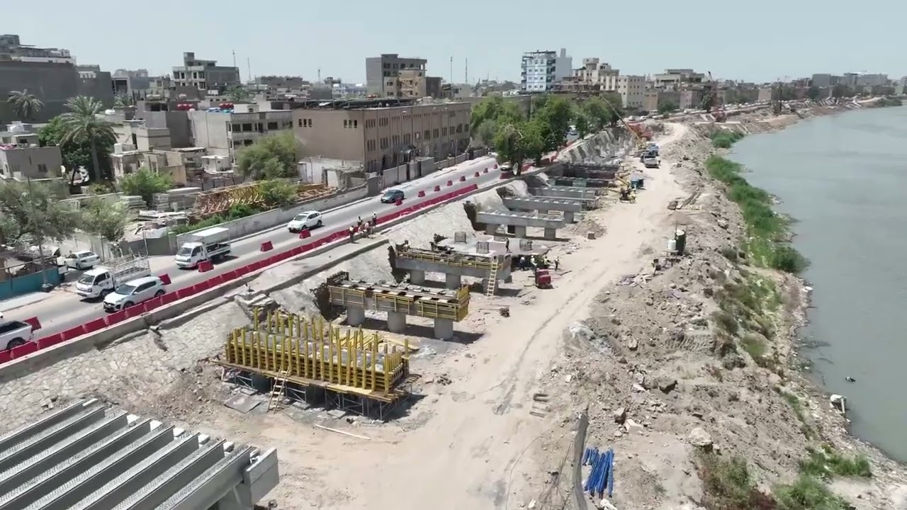 الكوادر الفنية والهندسية تستمر بأعمال مشروع توسعة شارع ابو نؤاس وانشاء جسر الجادرية الجديد