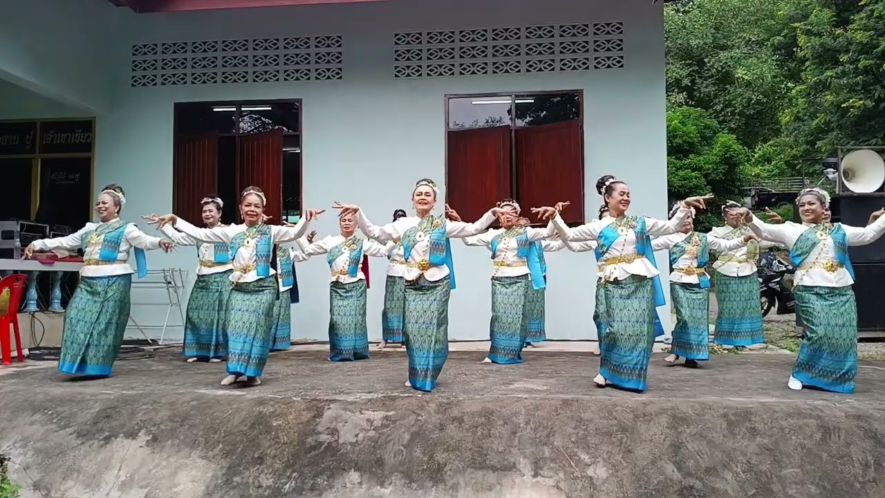 #รำบวงสรวง