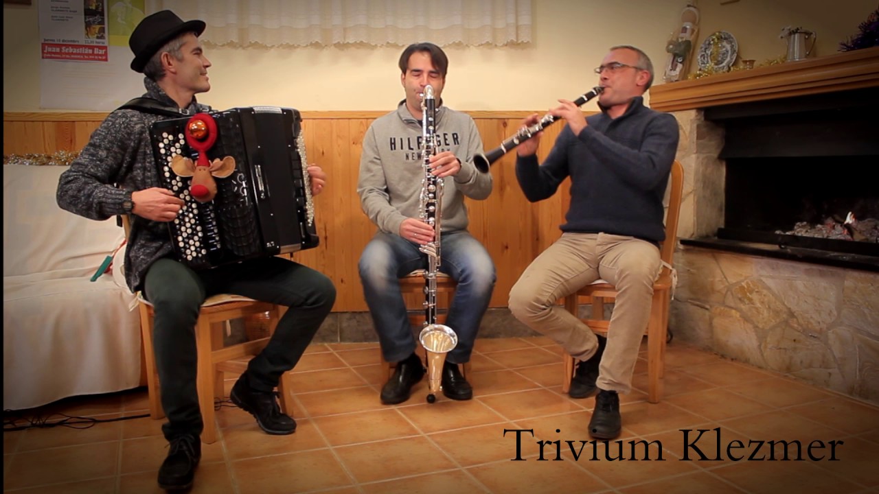 ¡Feliz Navidad y próspero 2017!  by Trivium Klezmer