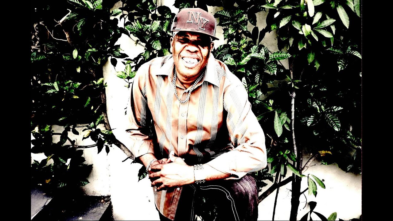 Burro Banton - Ghetto Living (Mr Noisy Remix)