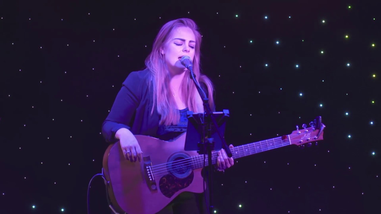Chelsea Reynolds -  Fleetwood Mac Showreel
