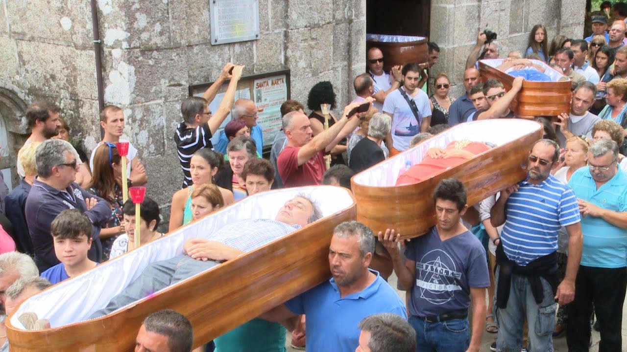 Procesion de Ataudes