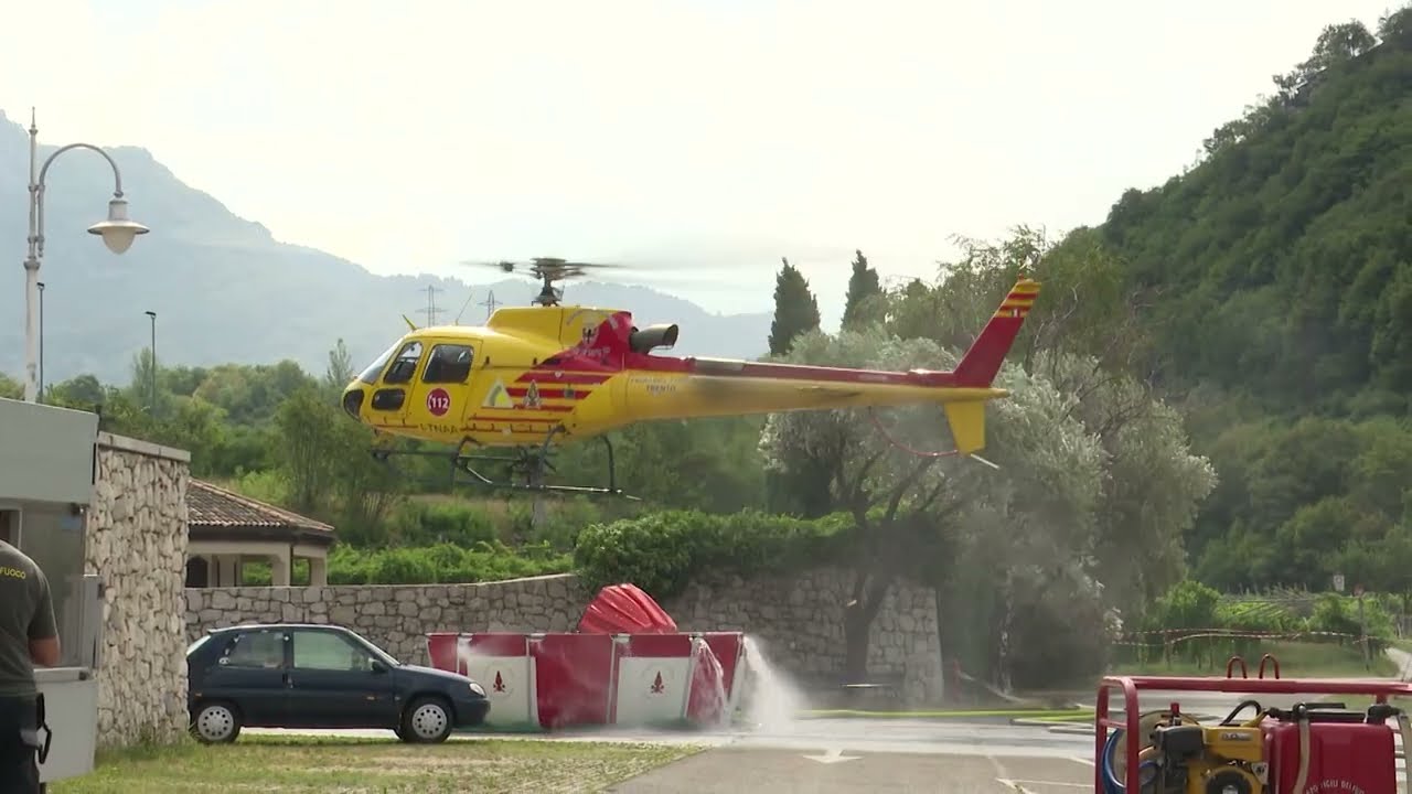 Nago Torbole, incendio alle pendici del monte Baldo
