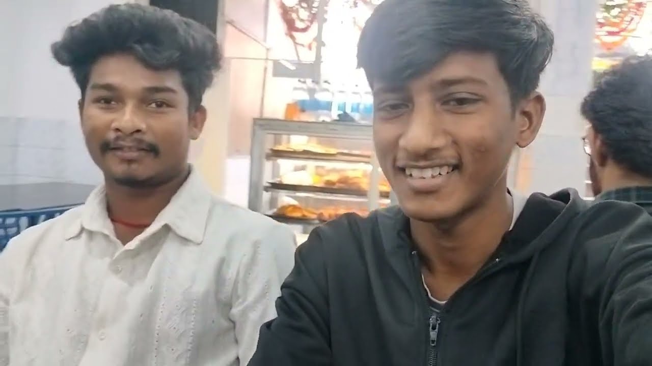 Aaj Ka Kaam Dekho 😎 Garma Garam pathiri Ready