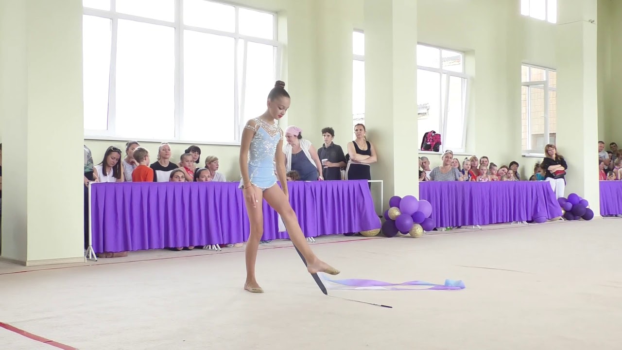 Показательное   Эмма   лента