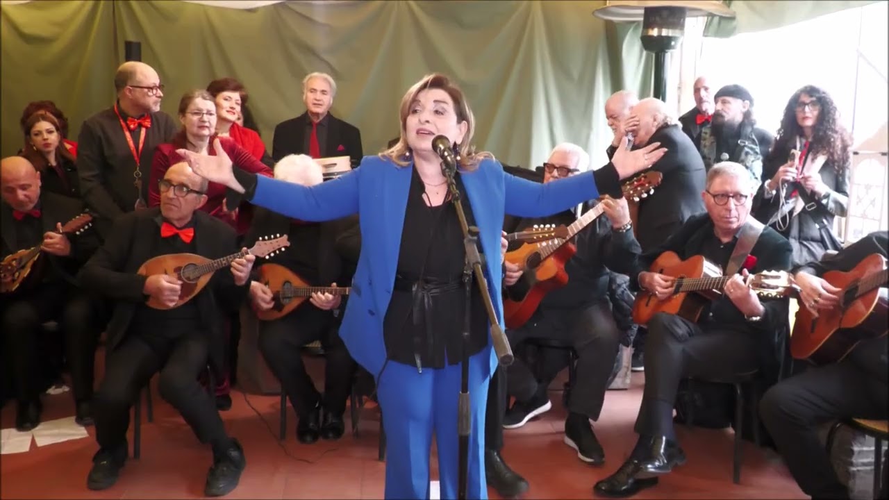 mandulinata a napule laura misticone