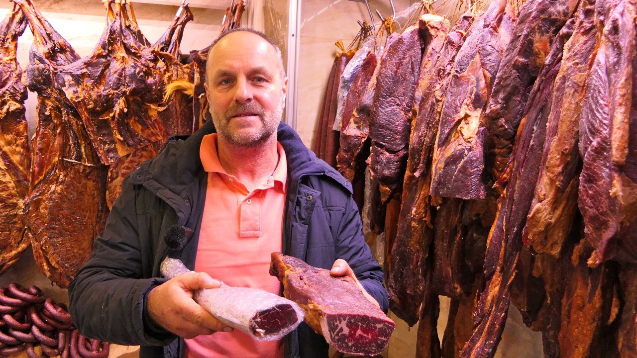 Bog mi je dao i previše, ovako se pravi najbolje suho meso, sudžuk i stelja